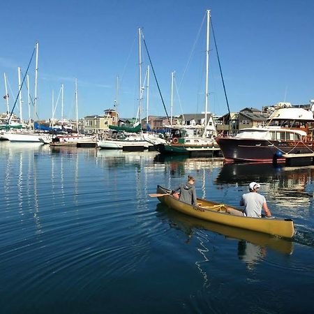 Fisherman'S Wharf Bed & Breakfast วิกตอเรีย ภายนอก รูปภาพ